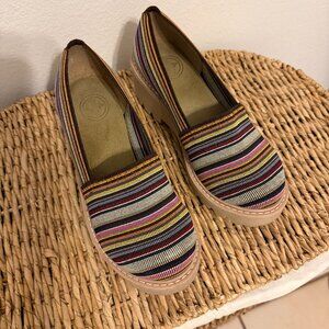 Charleston Shoe Co. Sheppard Women's Striped Shoe Size 6